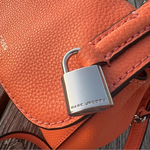 Marc Jacobs Orange Soft Leather Crossbody Bag - Picture 7 of 15